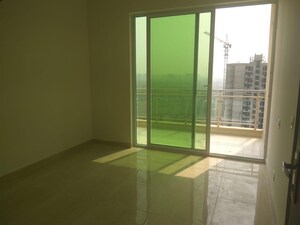 Room in 3.5 BHK Apartment at Gaur Saundaryam, Tech Zone 4 Greater Noida – for Sale