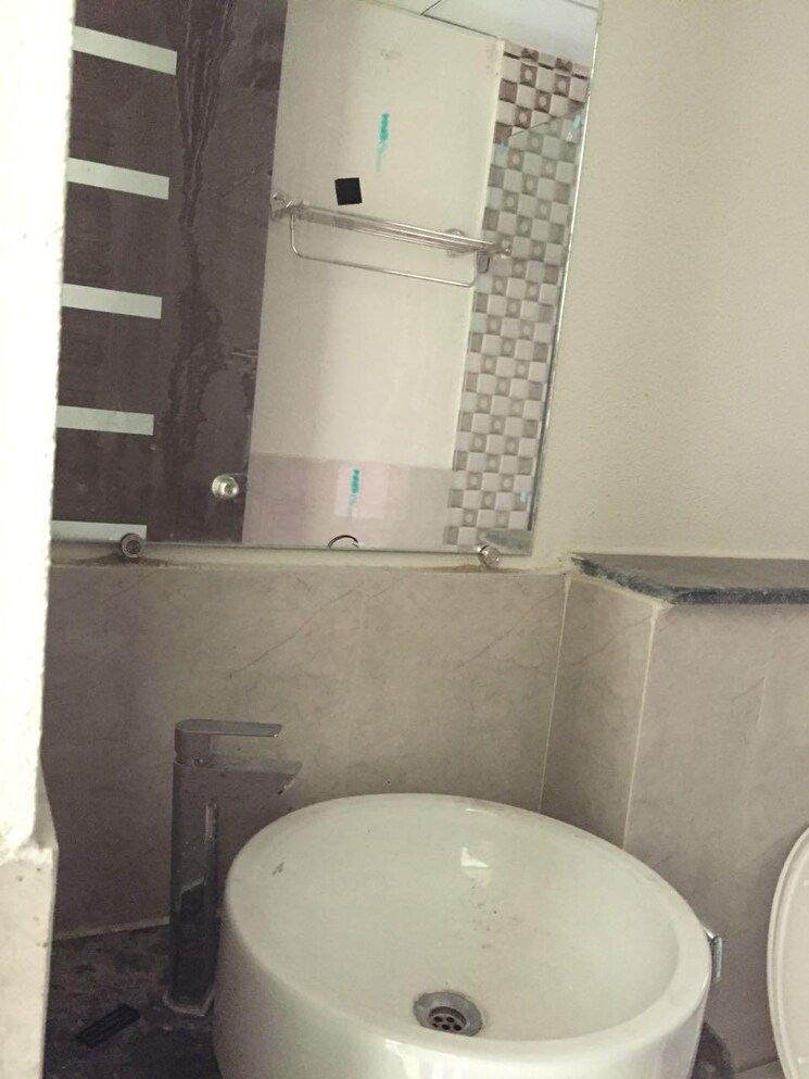 Bathroom, gaur-saundaryam 3.5 Bedroom 2400 Sq.Ft. Apartment In Tech Zone 4 Greater Noida Greater Noida 8811988