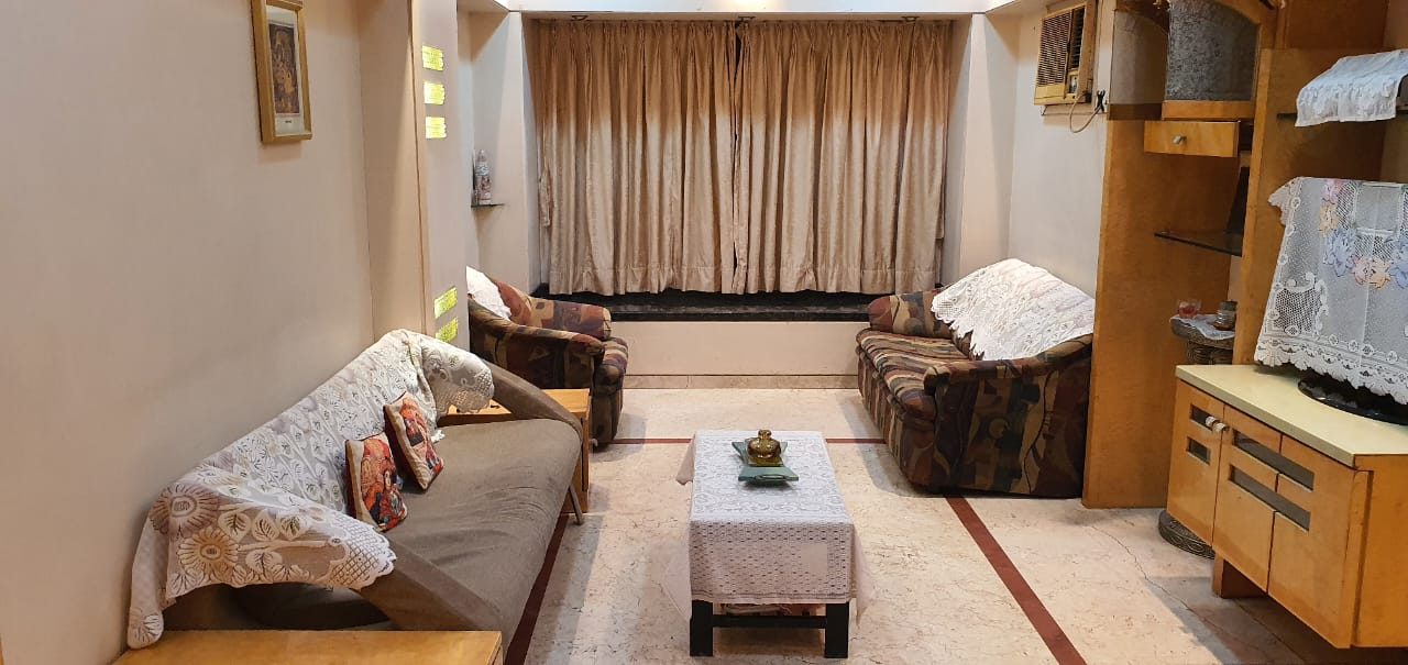 3 BHK 1000 Sq.Ft. Apartment in Swapnalok Towers