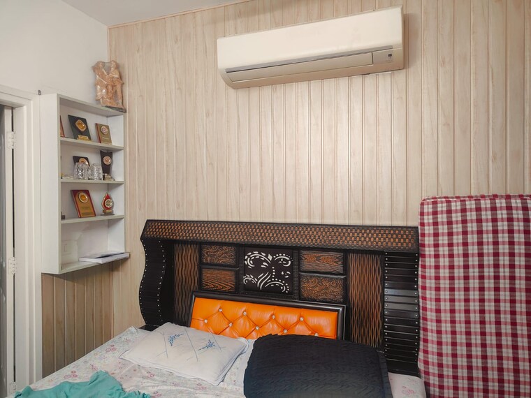 Bedroom, sector 77 3 Bedroom 180 Sq.Yd. Builder Floor In Sector 77 Faridabad 8812021