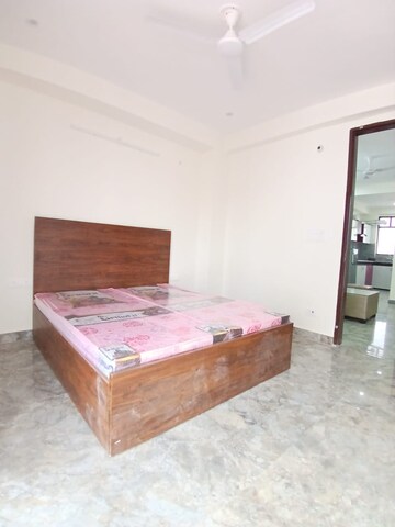 Bedroom in 2 BHK Builder Floor at Uday Arden 45, Sector 45 – for Rent