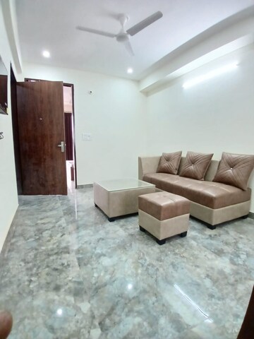 Living Room in 2 BHK Builder Floor at Uday Arden 45, Sector 45 – for Rent