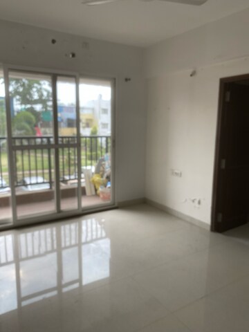 Room in 4 BHK Apartment at Nipania – for Sale