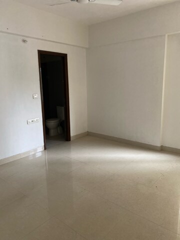 Room in 4 BHK Apartment at Nipania – for Sale