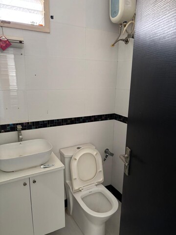 Bathroom in 3 BHK Apartment at Ambawadi – for Rent