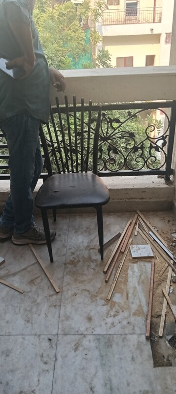 Balcony in 2 BHK Builder Floor at Lajpat Nagar I – for Rent