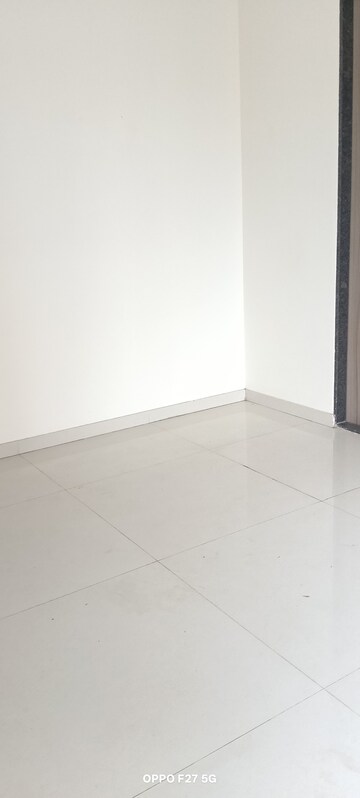Room in 2 BHK Apartment at Ashar Axis, Majiwada – for Rent