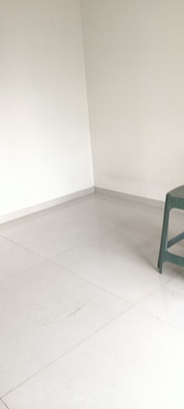 Room in 2 BHK Apartment at Ashar Axis, Majiwada – for Rent