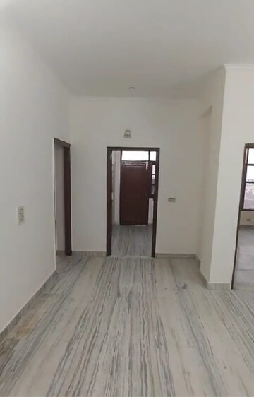 Room in 3 BHK Apartment at Wadala – for Rent