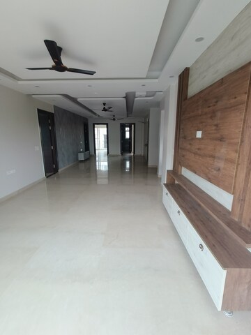 Living Room in 4 BHK Builder Floor at Sector 55 – for Sale
