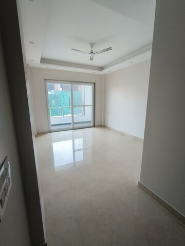 Room in 4 BHK Builder Floor at Sector 55 – for Sale