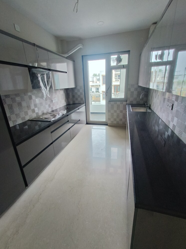 Kitchen, sector 55 4 Bedroom 3700 Sq.Ft. Builder Floor In Sector 55 Gurgaon 8812189