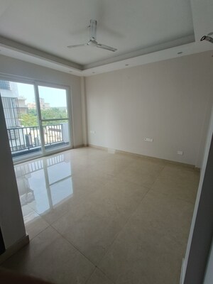 Room in 4 BHK Builder Floor at Sector 55 – for Sale