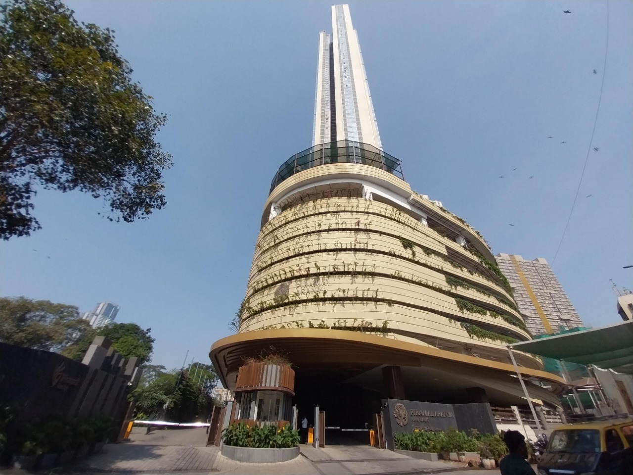 4 BHK + Servant Room Apartment For Rent in Piramal Aranya