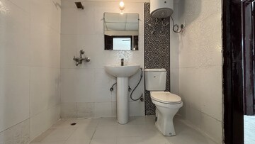 Bathroom in 3 BHK Apartment at Paramount Floraville, Sector 137 – for Sale