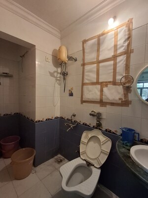 Bathroom in 1 BHK Apartment at NG Suncity, Kandivali East – for Sale