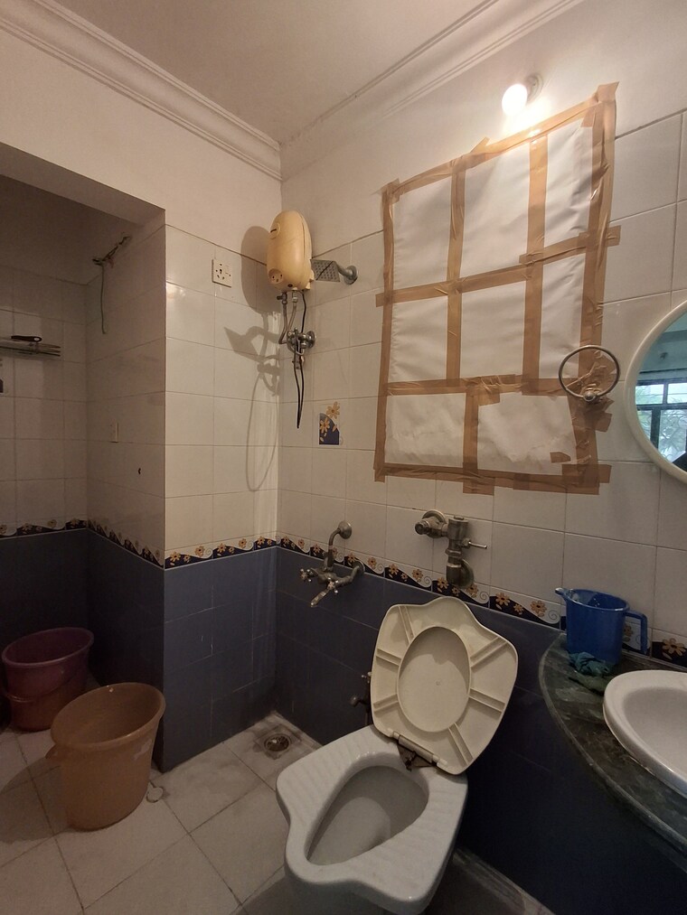 Bathroom, ng-suncity 1 Bedroom 570 Sq.Ft. Apartment In Kandivali East Mumbai 8812209