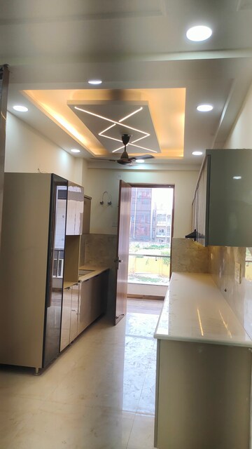Room in 3 BHK Builder Floor at Fidato Honour Homes, Sector 89 – for Sale