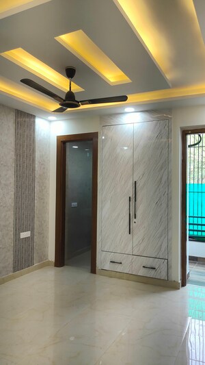 Building Lobby in 3 BHK Builder Floor at Fidato Honour Homes, Sector 89 – for Sale