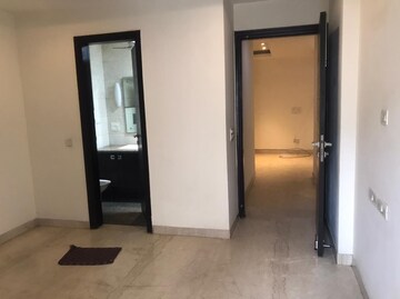 Room in 3 BHK Apartment at Greater Kailash I – for Rent