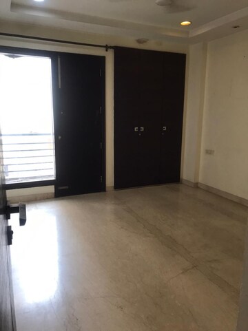 Room in 3 BHK Apartment at Greater Kailash I – for Rent