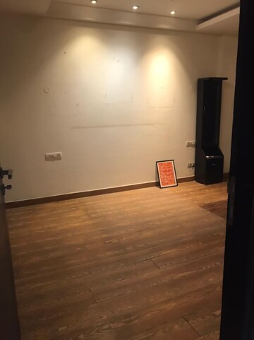 Room in 3 BHK Apartment at Greater Kailash I – for Rent