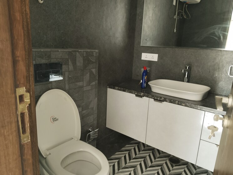 Bathroom, jasola vihar 2 Bedroom 1150 Sq.Ft. Builder Floor In Jasola Vihar Delhi 8812273