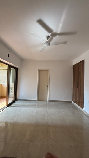Room in 3 BHK Apartment at Eros Sampoornam, Sector 2 Greater Noida – for Sale
