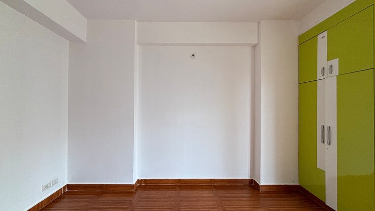 Room, galaxy-north-avenue-ll 2.5 Bedroom 1175 Sq.Ft. Apartment In Gaur City 2 Greater Noida 8812420