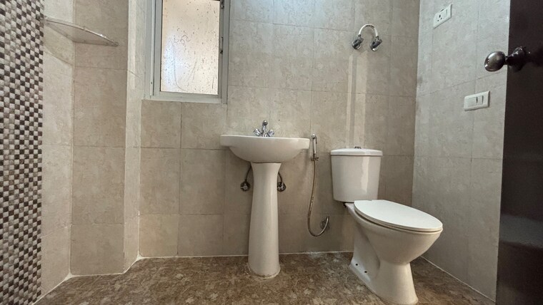 Bathroom, galaxy-north-avenue-ll 2.5 Bedroom 1175 Sq.Ft. Apartment In Gaur City 2 Greater Noida 8812420