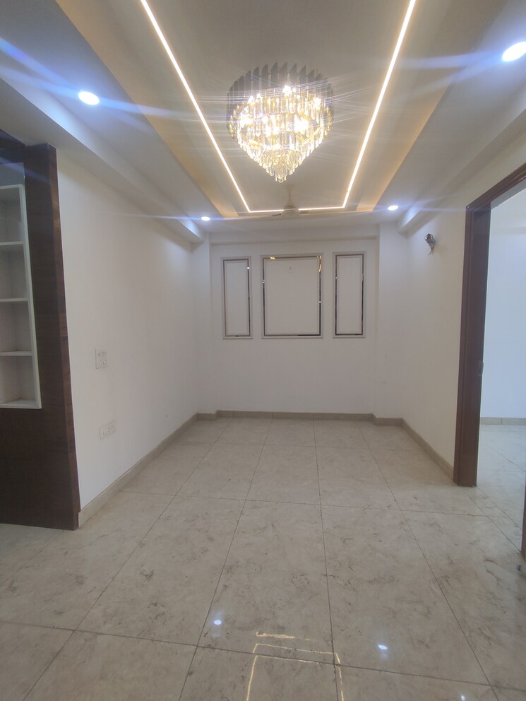 Living Room, sector 73 2 Bedroom 900 Sq.Ft. Builder Floor In Sector 73 Noida 8812432