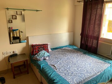 Bedroom in 2 BHK Apartment at Zinnia CHS, Powai – for Rent