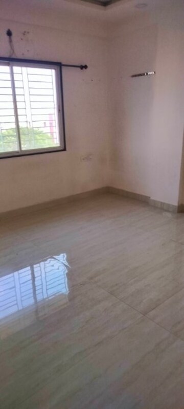 Room in 3 BHK Apartment at Omkar Nagar Square – for Rent