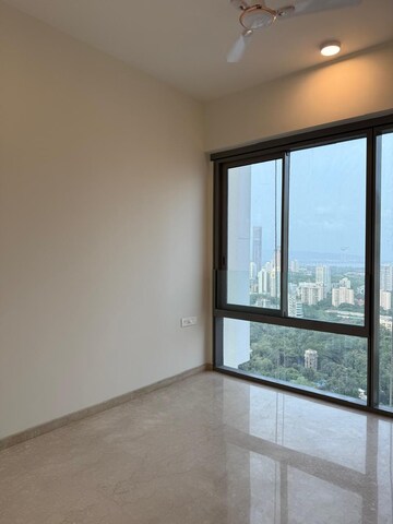 Room in 2 BHK Apartment at Piramal Mahalaxmi, Mahalaxmi – for Rent