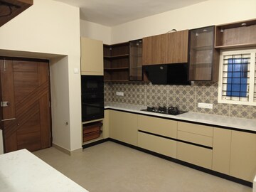 Kitchen in 4 BHK Apartment at Rmv 2nd Stage – for Rent