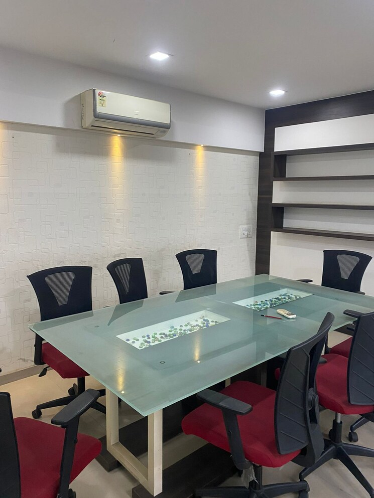 Team Area, sola road Commercial Office Space 1700 Sq.Ft. In Sola Road Ahmedabad 8812660