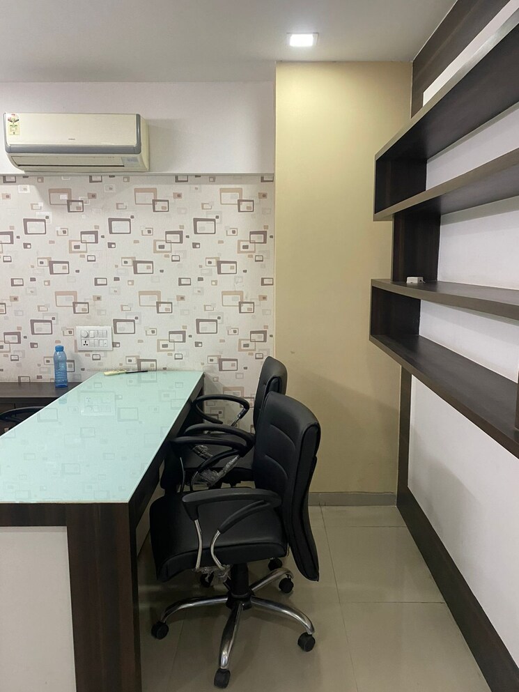 Team Area, sola road Commercial Office Space 1700 Sq.Ft. In Sola Road Ahmedabad 8812660