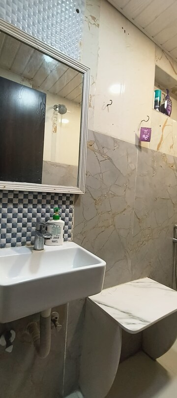 Bathroom in 1 BHK Apartment at Santacruz West – for Rent