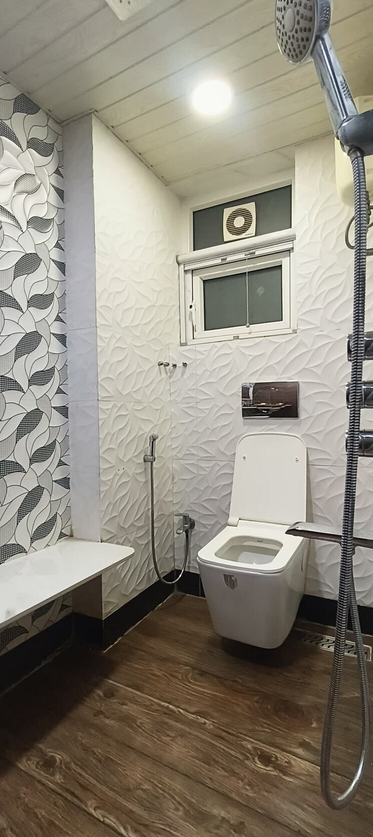 Bathroom, santacruz west 1 Bedroom 550 Sq.Ft. Apartment In Santacruz West Mumbai 8812679