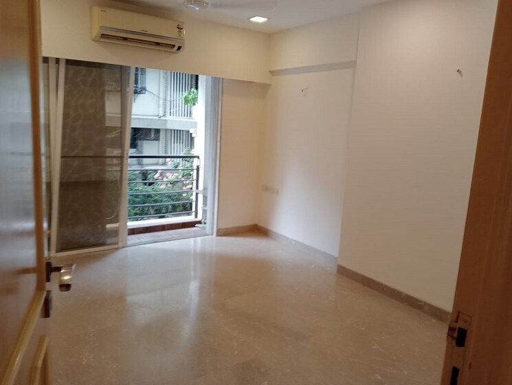 Room, khar west 3 Bedroom 1200 Sq.Ft. Apartment In Khar West Mumbai 8812785