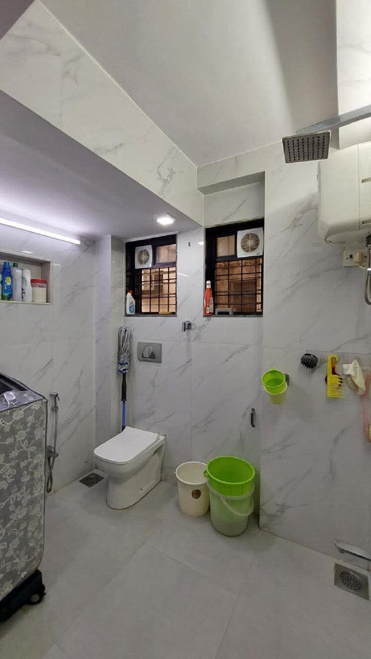 Bathroom, bandra west 1.5 Bedroom 750 Sq.Ft. Apartment In Bandra West Mumbai 8812809