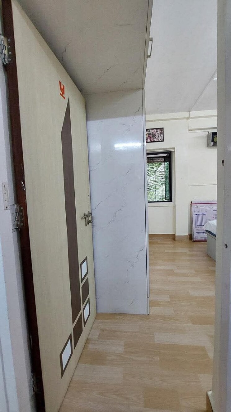 Room, bandra west 1.5 Bedroom 750 Sq.Ft. Apartment In Bandra West Mumbai 8812809