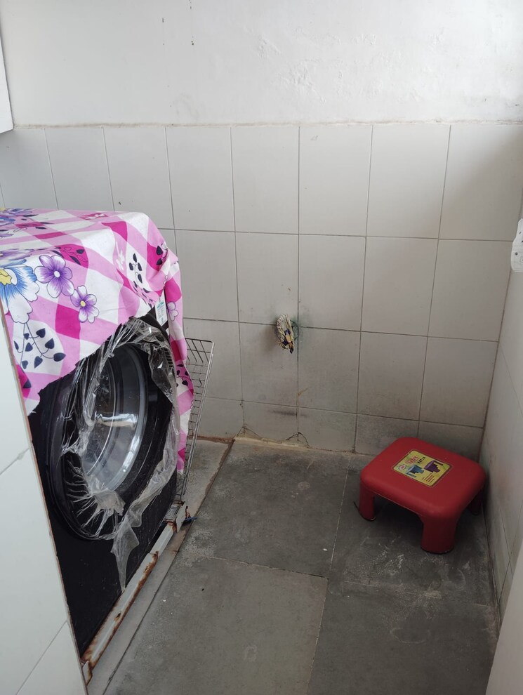  Parking, trilokesh-riverside-park 2 Bedroom 715 Sq.Ft. Apartment In Vasna Ahmedabad 8812831