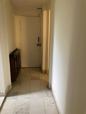 Room in 2 BHK Apartment at Bandra West – for Rent