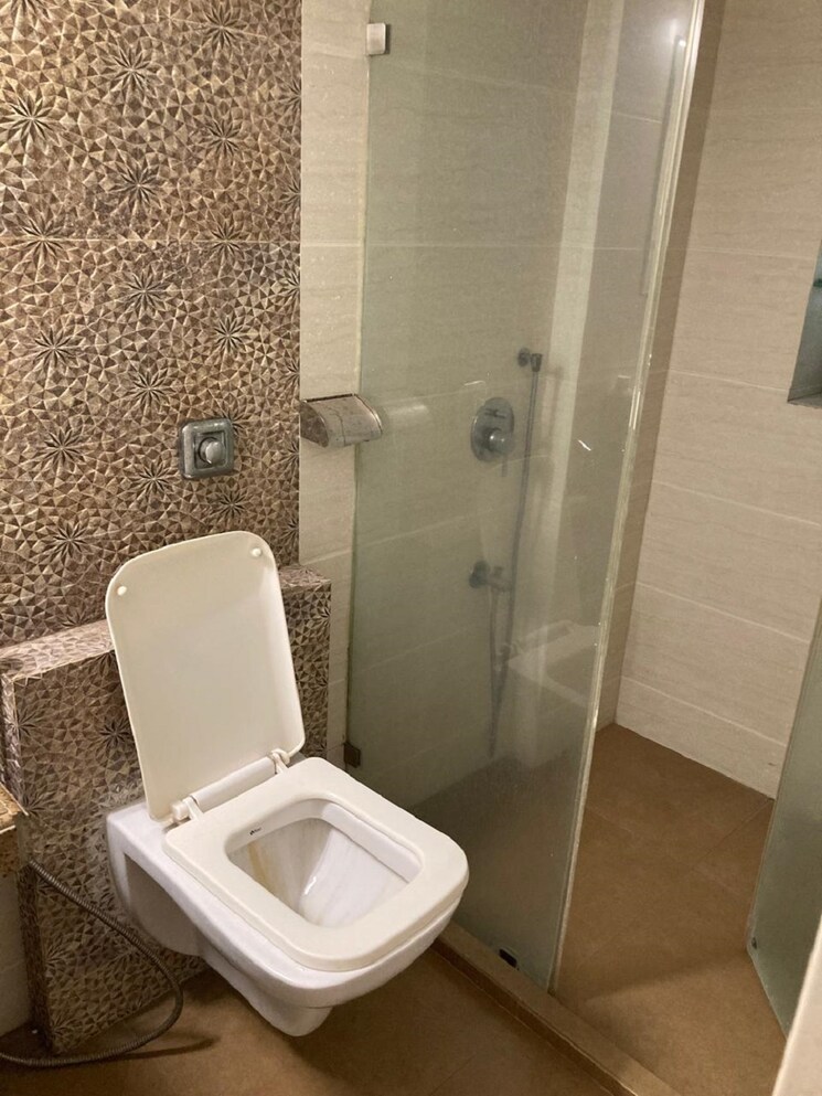 Bathroom, bandra west 2 Bedroom 750 Sq.Ft. Apartment In Bandra West Mumbai 8812840