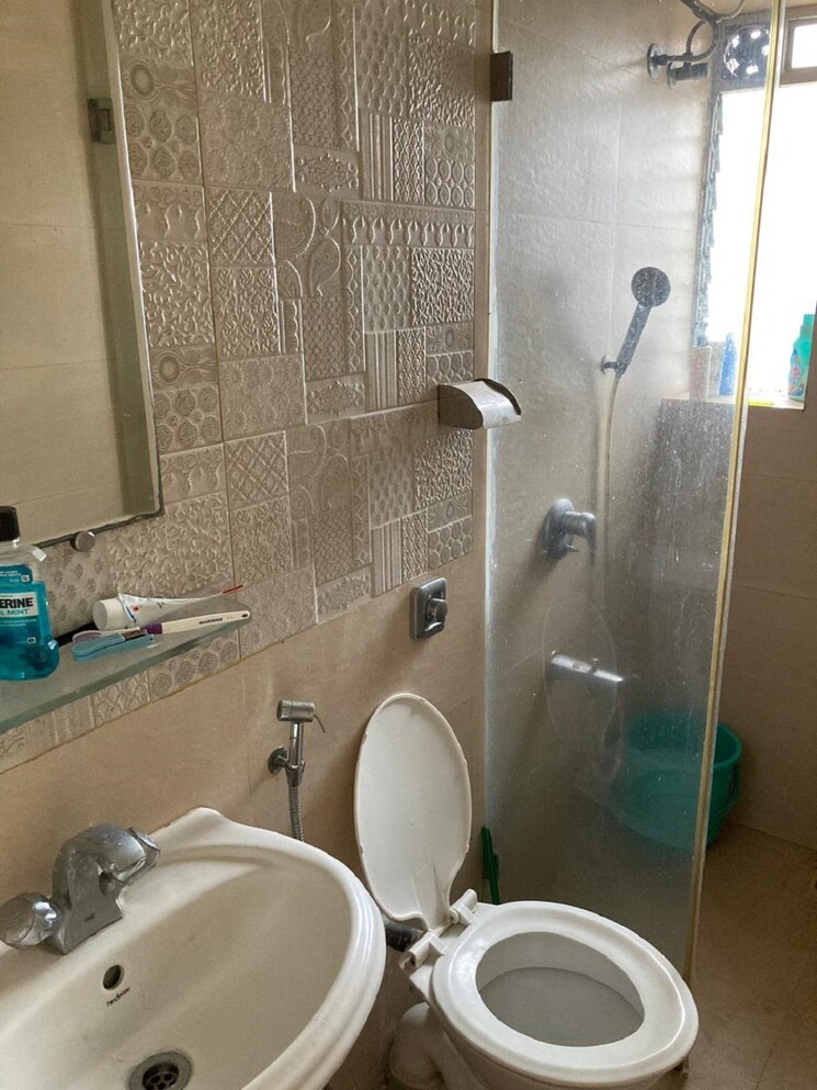 Bathroom, bandra west 2 Bedroom 750 Sq.Ft. Apartment In Bandra West Mumbai 8812840