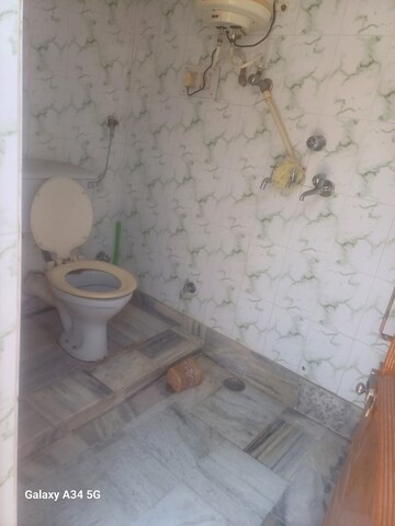 Bathroom in 2 BHK Builder Floor at Sector 38 – for Rent