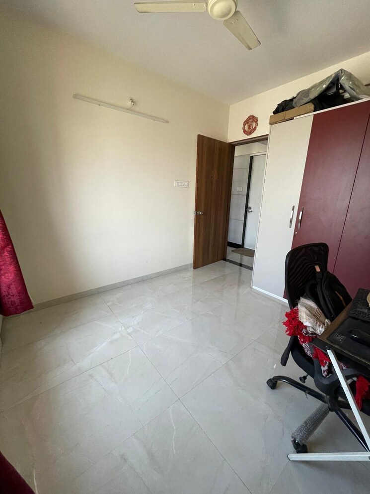  Parking, meera-apartments-karvenagar 2 Bedroom 900 Sq.Ft. Apartment In Karve Nagar Pune 8812903