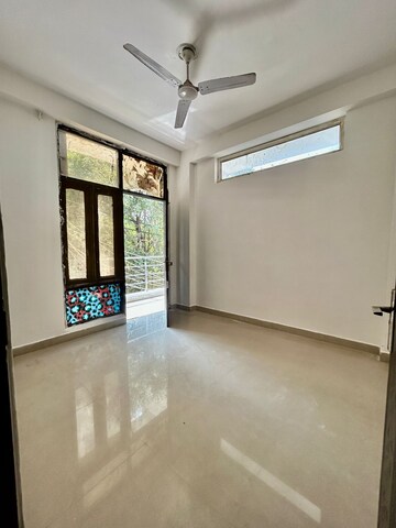 2 BHK Builder Floor For Rent in Chattarpur