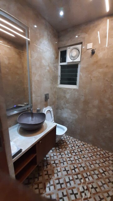 Bathroom in 3 BHK Apartment at Hm Grandeur, Frazer Town – for Sale